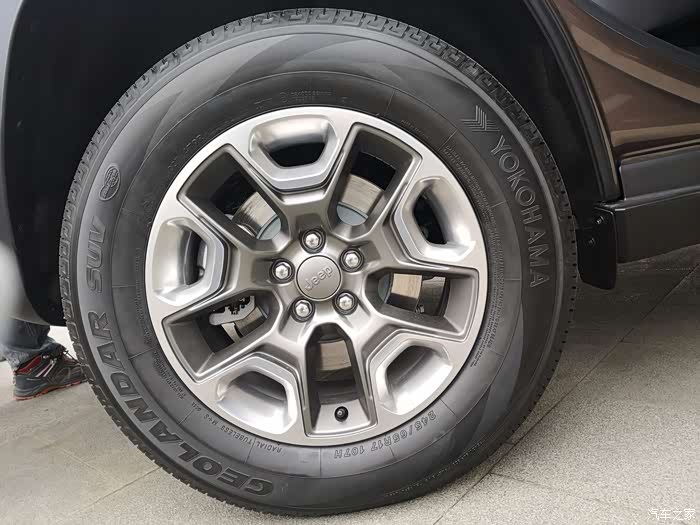 焕芯归来的你,如此强大 -- 试驾全新jeep自由光