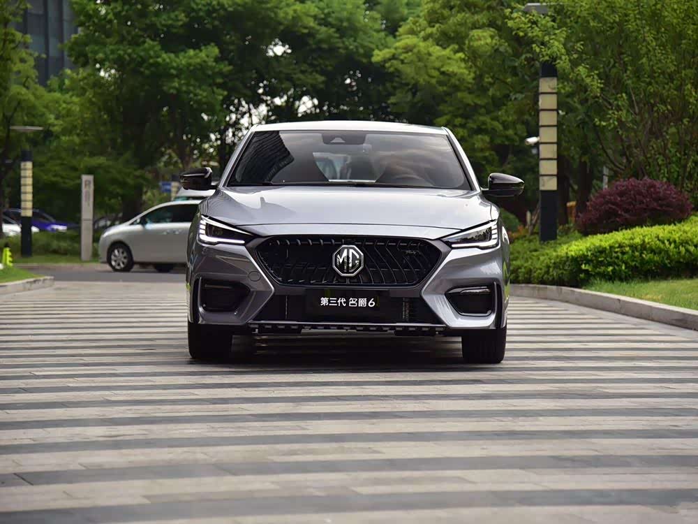 上汽名爵全新改款的mg6各方面展现了用心的设计