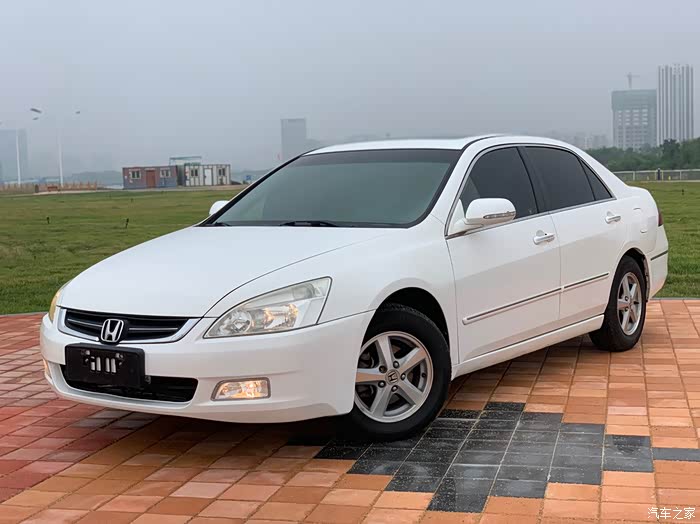 纪念我买过的七代半白色雅阁