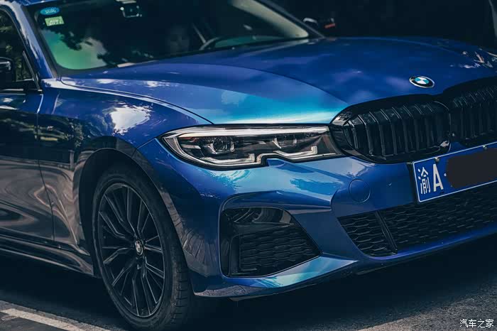 波尔蒂芒蓝325li 给少女感十足的表姐拍大片(附高清美照)_宝马3系论坛