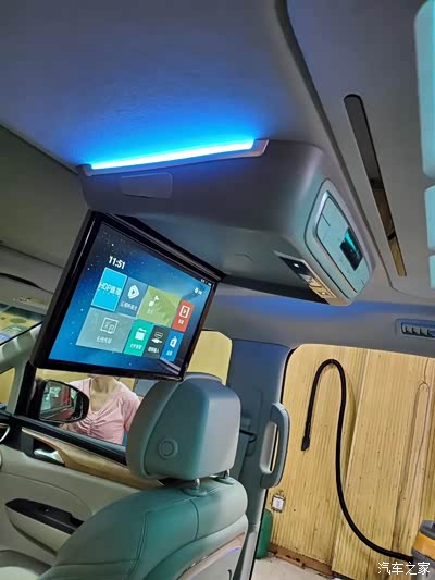 商务车车载电视不可少.
