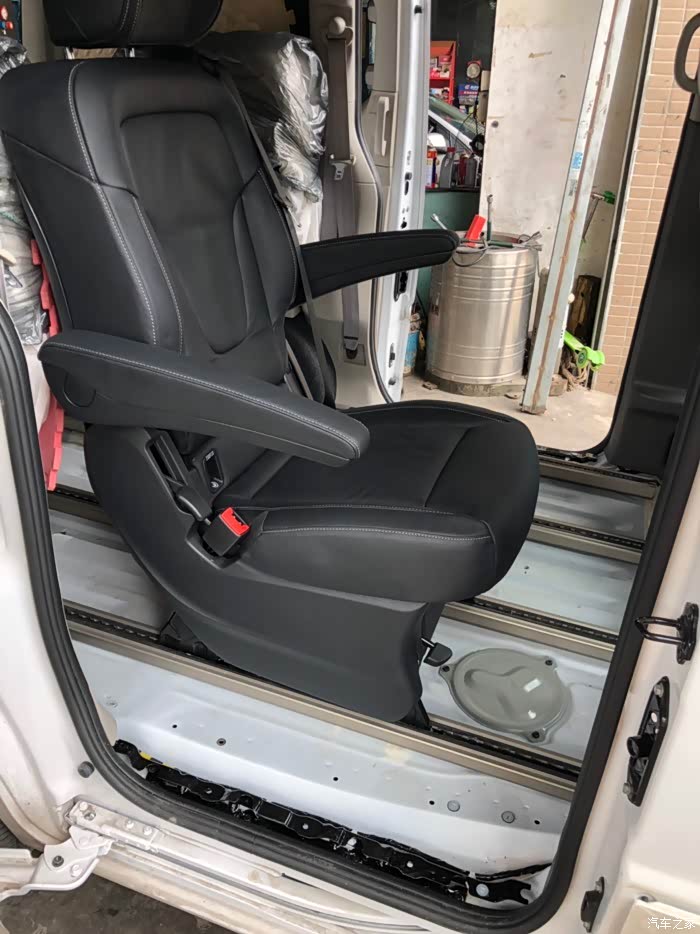 【图】新车落地改装中排独立座椅._日产nv200论坛_汽车之家论坛