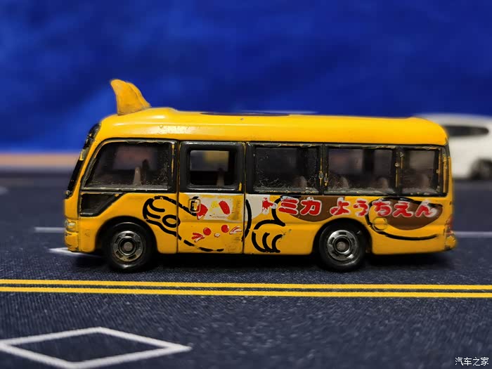 降温送关怀多美卡丰田考斯特校车