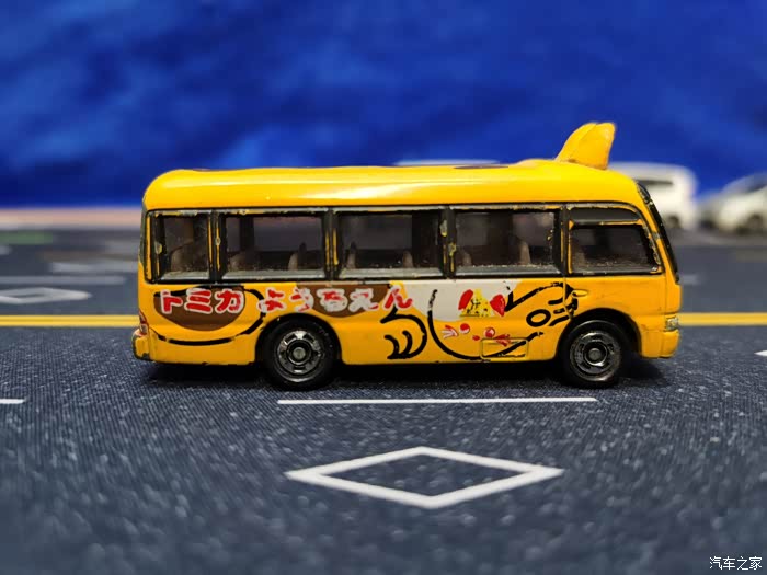 降温送关怀多美卡丰田考斯特校车