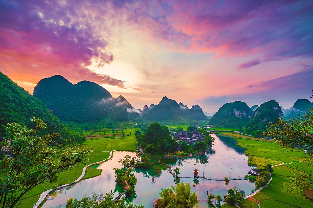 踏遍青山人未老风景这边独好