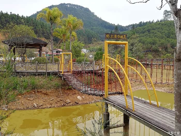 村落晚晴天马岩山庄走一走