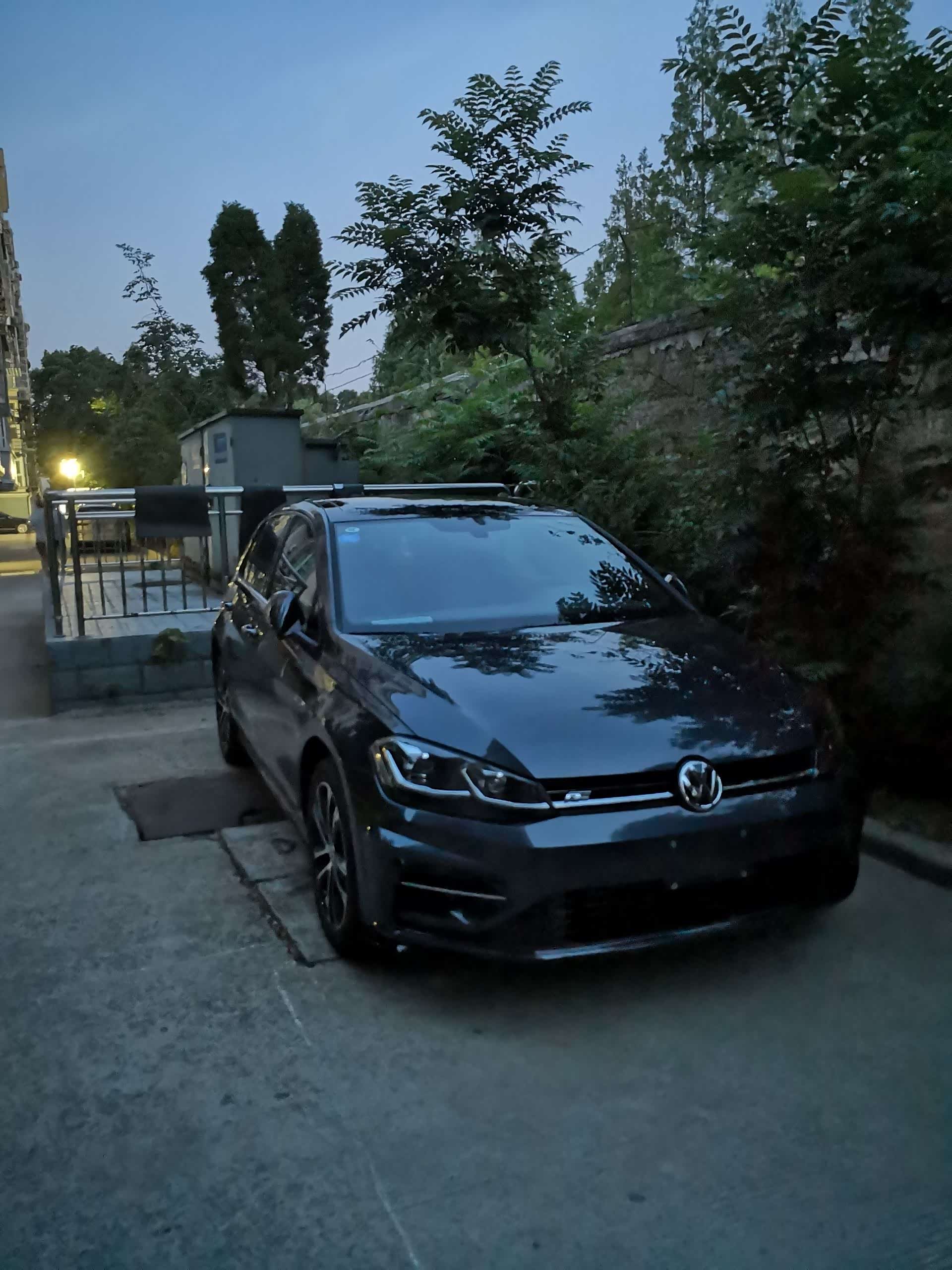 高尔夫rline达喀尔蓝国六提车帖