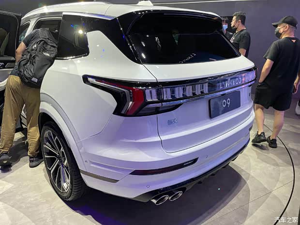 领克09车长5米比汉兰达霸气