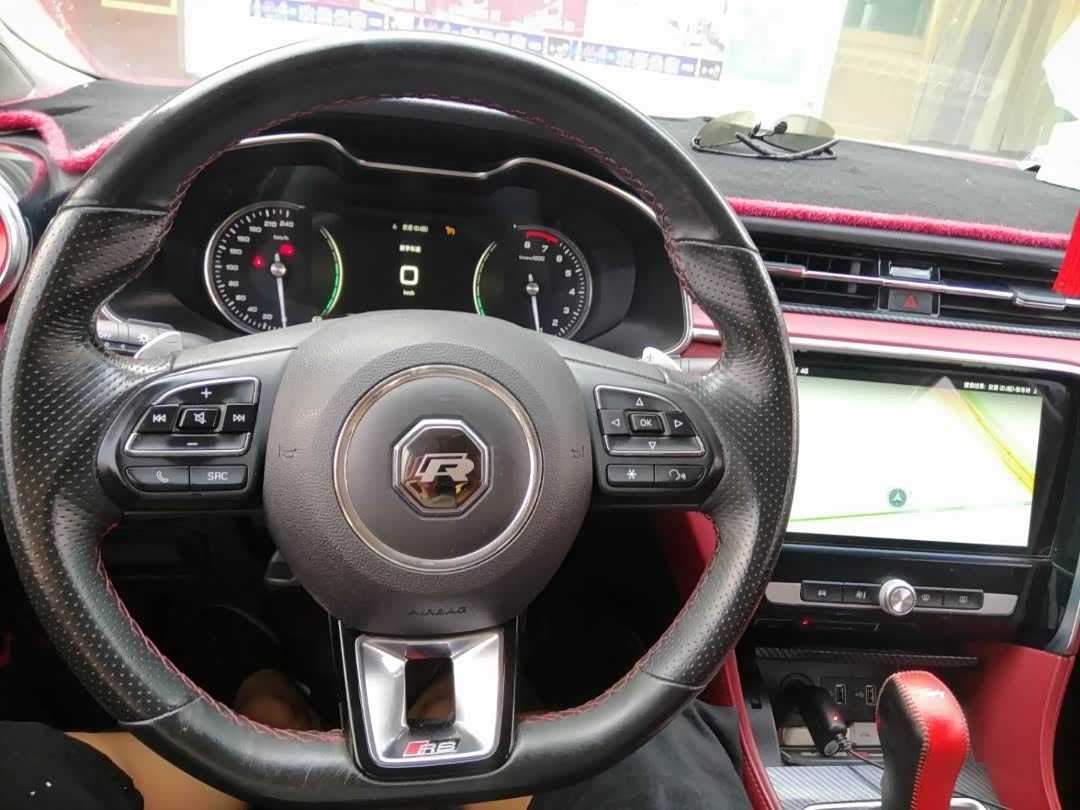 方向盘改了r标志