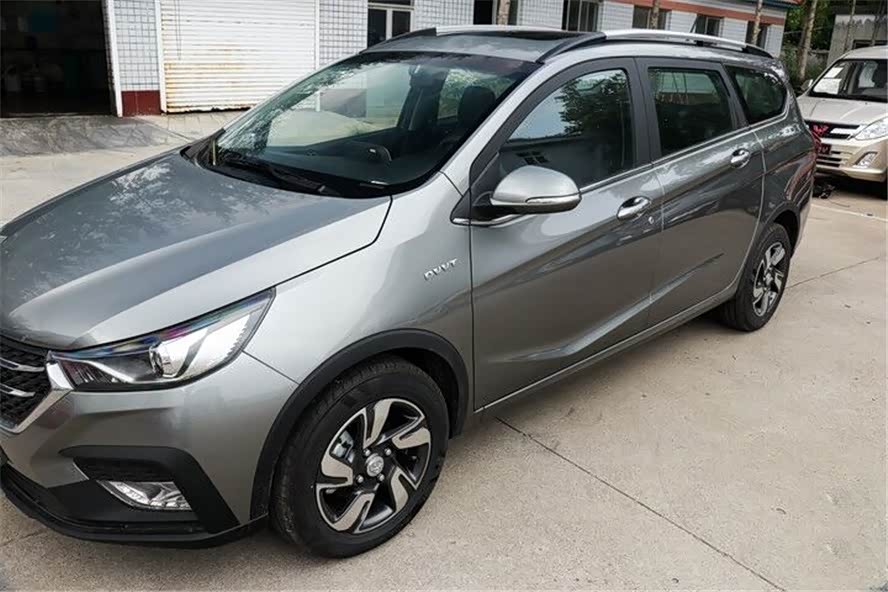 宝骏310w被称为最便宜的旅行车