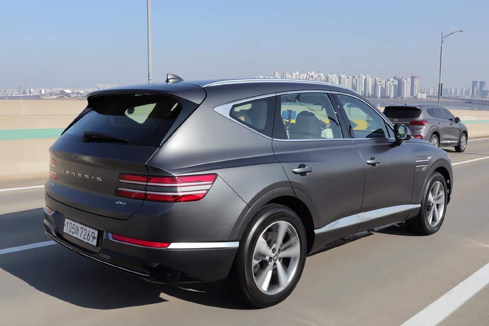 再来一组捷恩斯gv80,韩国人高端车型的努力值得肯定.