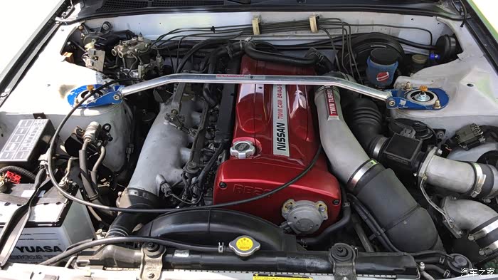 稀有物种一台有户口正常上路的r32rb26