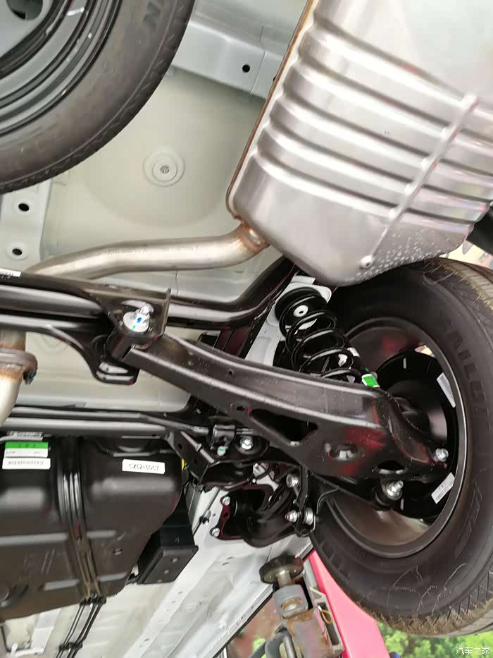 捷途x70m底盘实拍