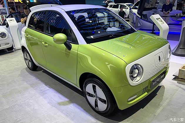 欧拉r1青春版荧光绿的颜色太好看啦