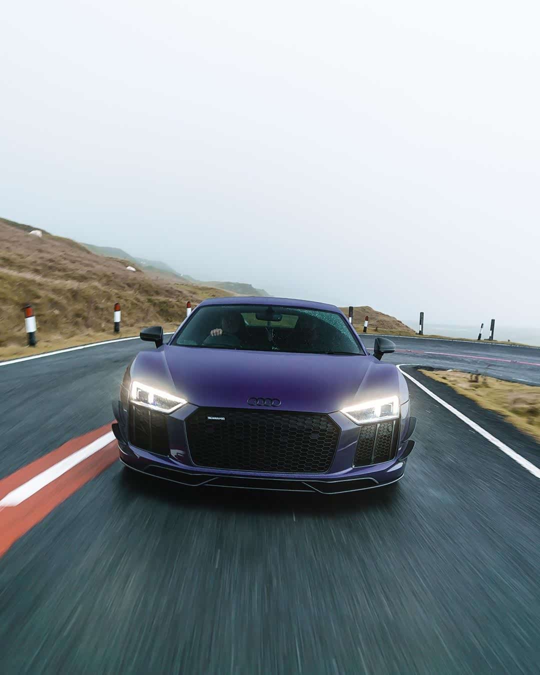 奥迪r8 v10 plus,也许是一颗跑得比谁都快的葡萄吧!