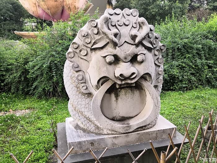 探寻雕刻精美的龙生九子石刻