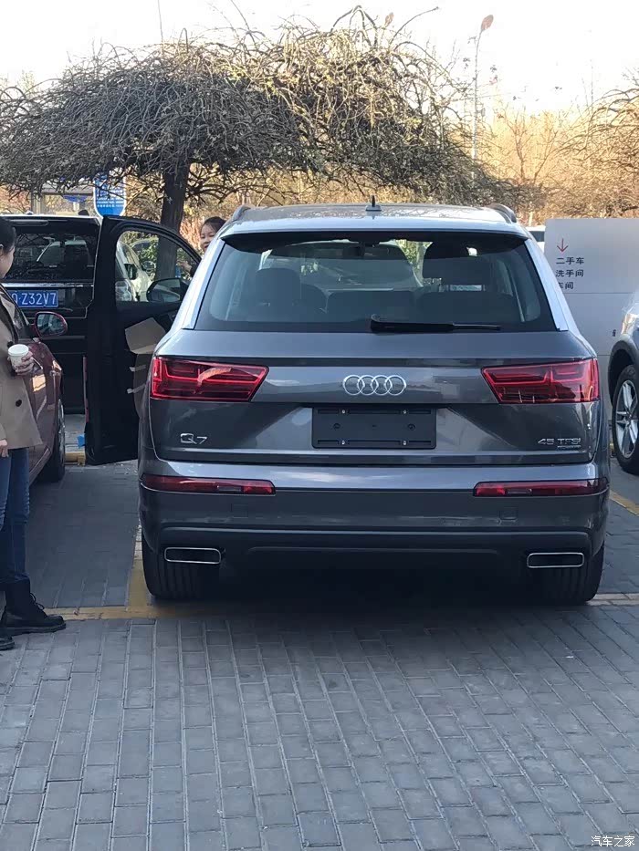 【图】q7什么颜色好看?_奥迪q7论坛_汽车之家论坛