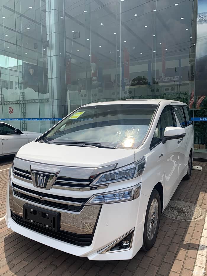 vellfire皇冠威尔法