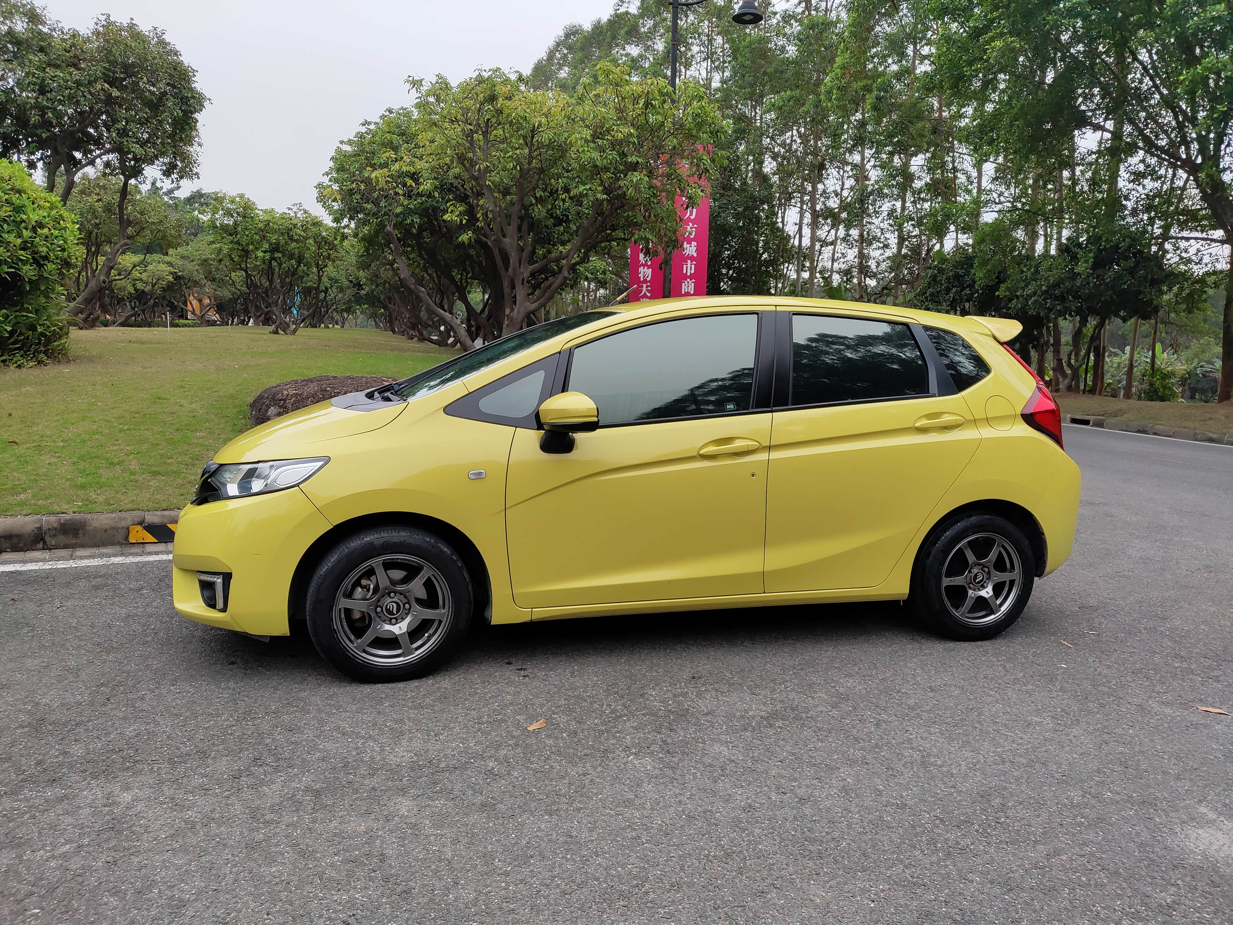 广州出三代飞度.15年9月上牌,自用一手车