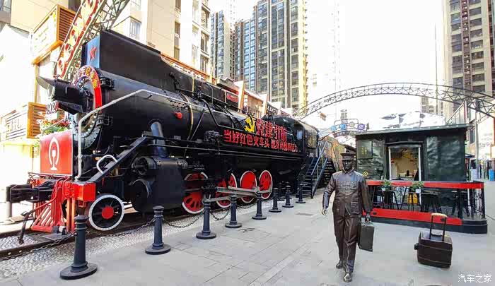 告别2021慕名前往裕华万达火车头步行街