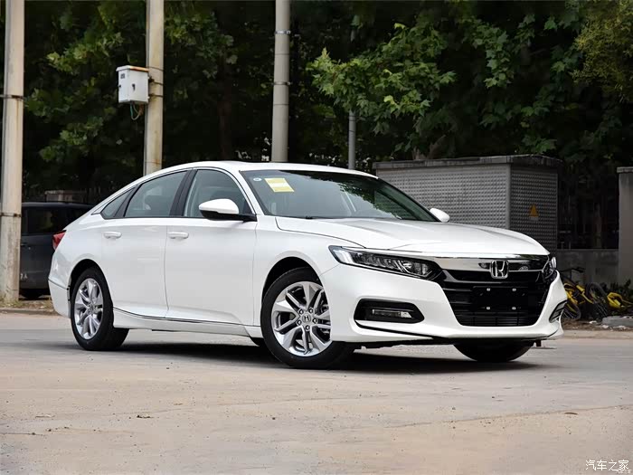 本田十代雅阁豪华版