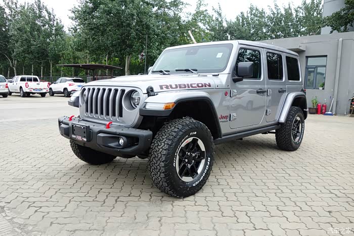 1挑战连更30款加版牧马人20款钢坯银四门电动敞篷版顶配