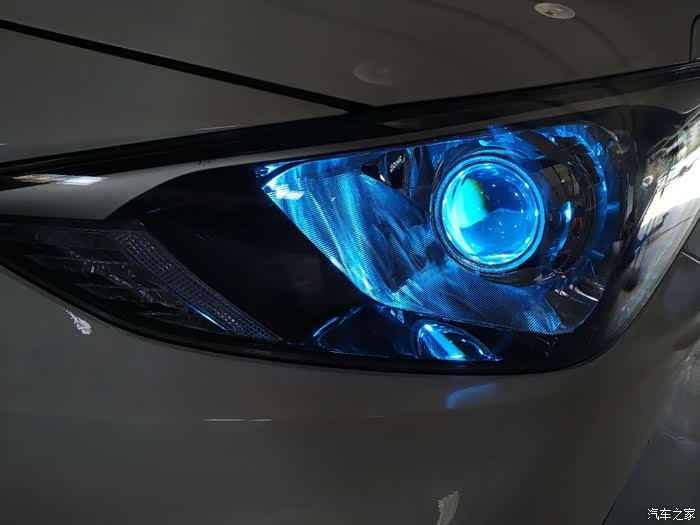 拒绝昏暗大灯悦动大灯改装透镜氙气灯及蓝色恶魔眼