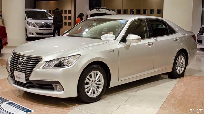 第十四代皇冠日版与国版