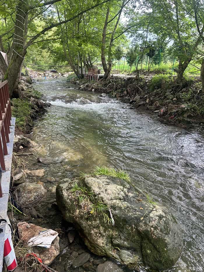 浏阳周洛大峡谷小河溯溪游