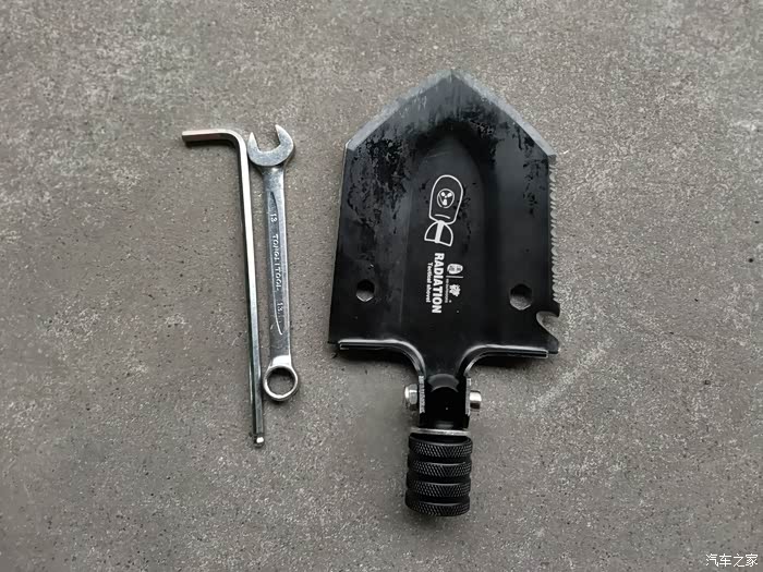 双铲争锋谁更强!汉道和自制工兵铲对比评测