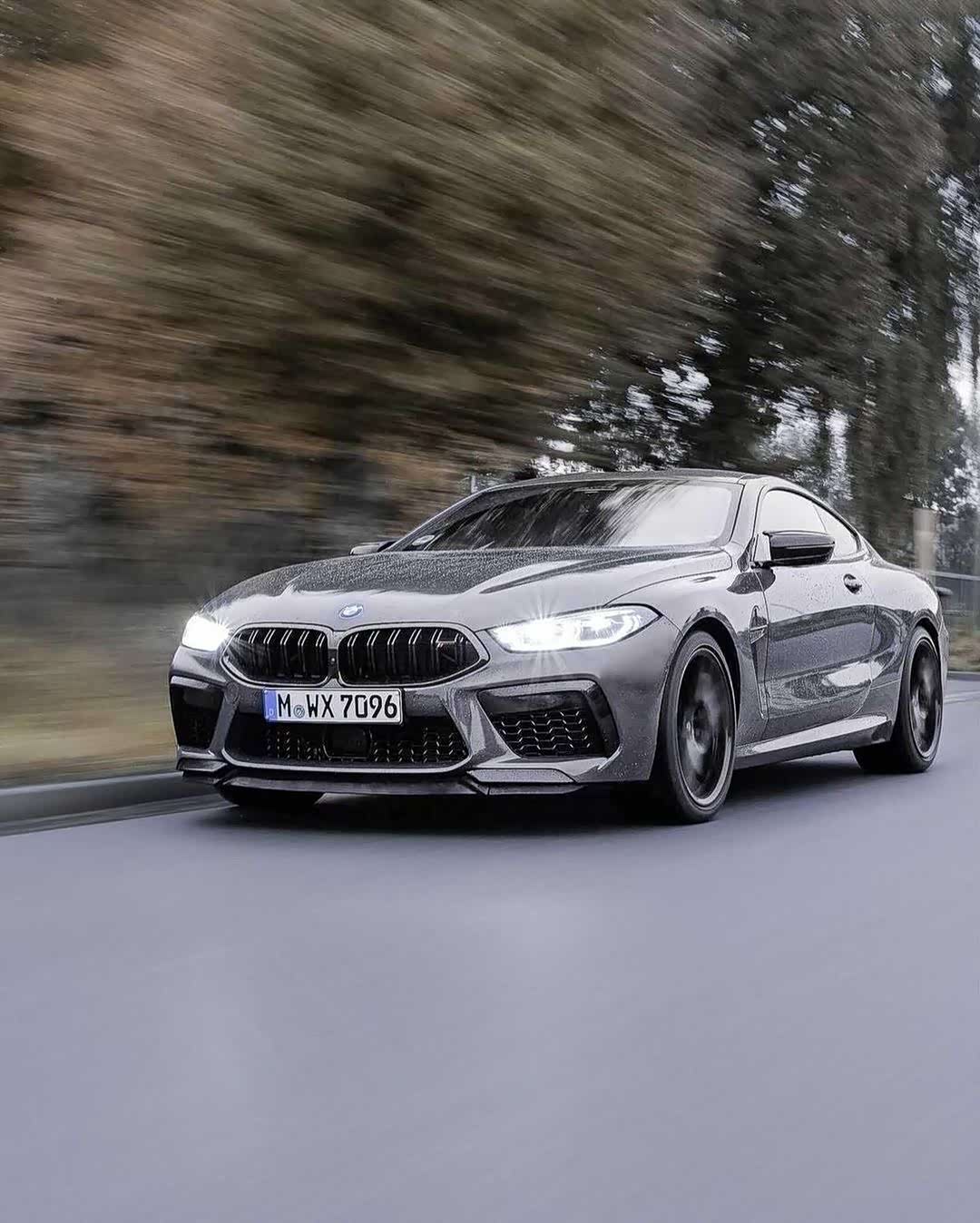 宝马m8 外观时尚大气,线条突出,我的最爱!