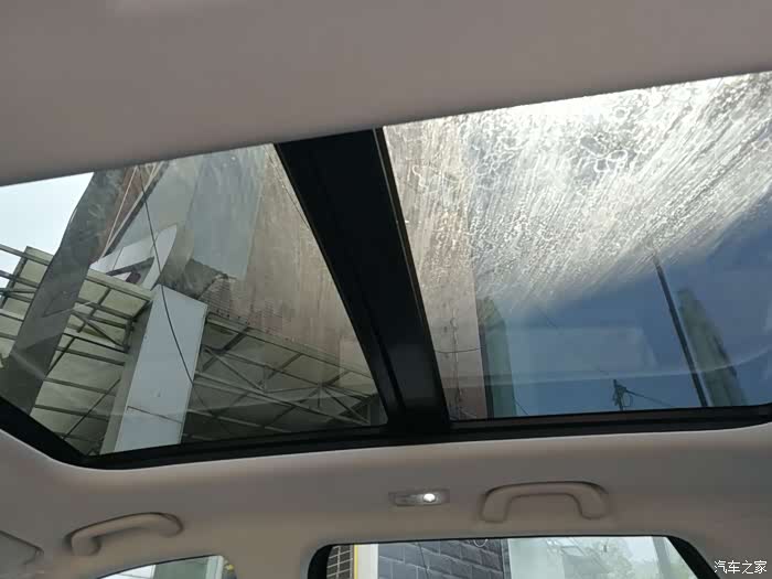 长安欧尚x7试驾贴