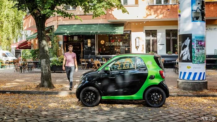 告别2021奔驰smartfortwo电动版欣赏二