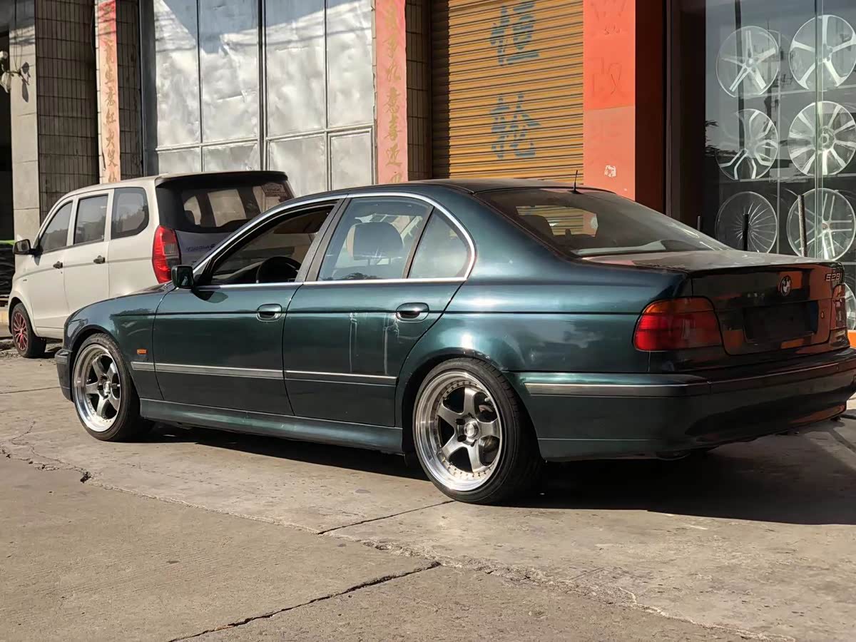 2000年宝马e39528i