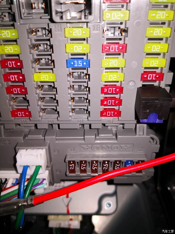 十代雅阁安装行车记录仪保险盒取电分享图文