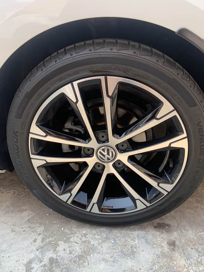 收一套速腾原厂17寸r-line轮毂