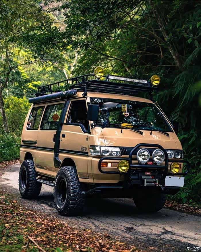 三菱l300得利卡全地形越野面包车适时四驱真是太爽了呀