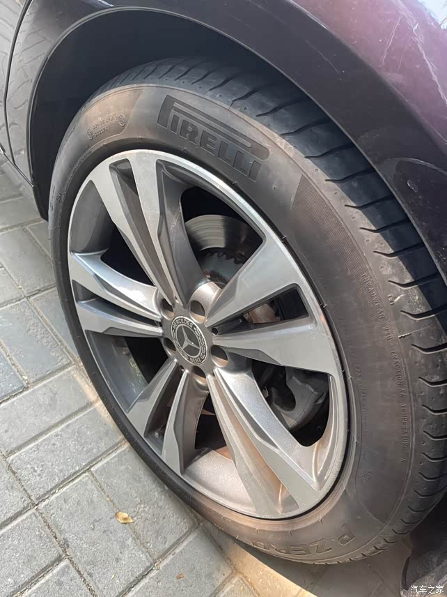 2019款奔驰s350豪华原车19寸轮毂出售