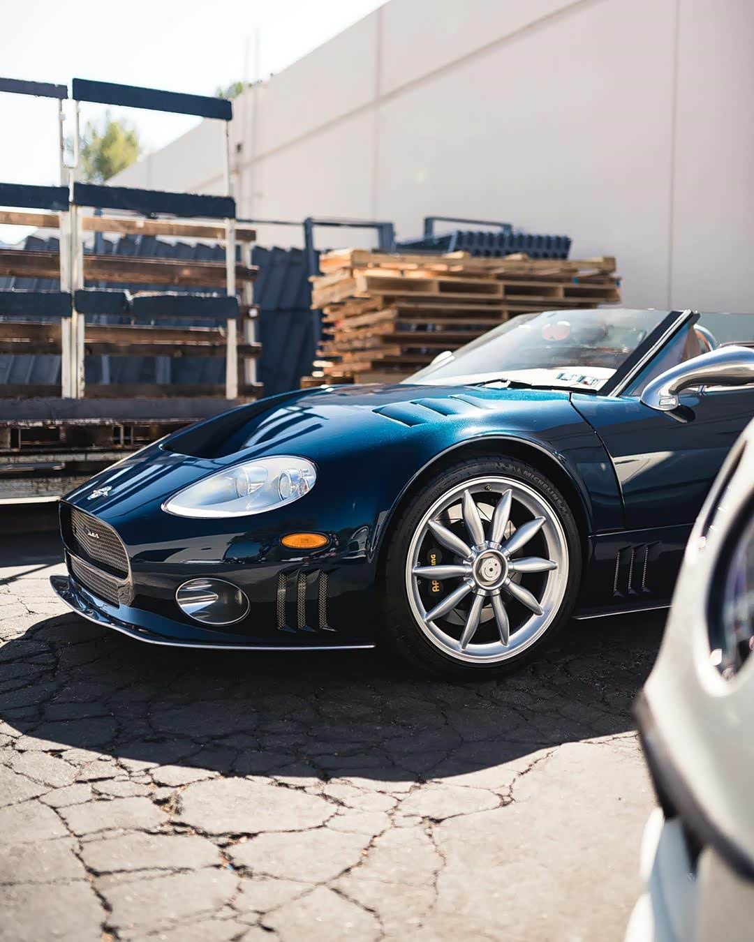 荷兰超跑世爵c8采用手工打造