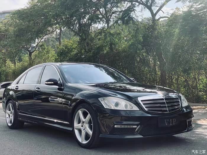 出台w221奔驰s500v855排量08年上牌车况无事故水泡