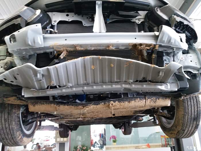 吉利远景x3底盘问题