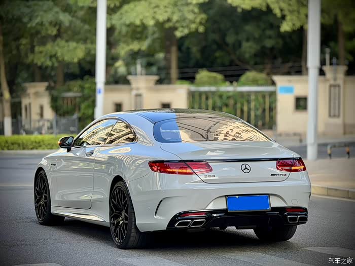 15款17年上牌奔驰amgs63coupe