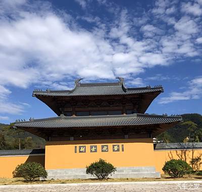 與沃同行 節前遊覽佛教聖地——雪竇寺