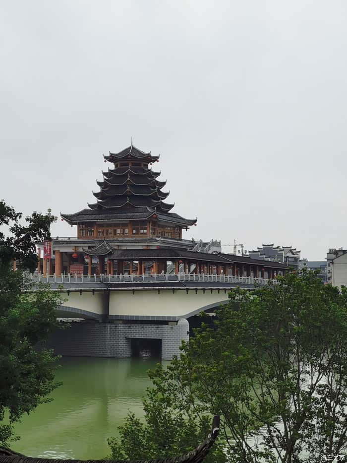 国庆走亲访友行亲历芷江风雨桥