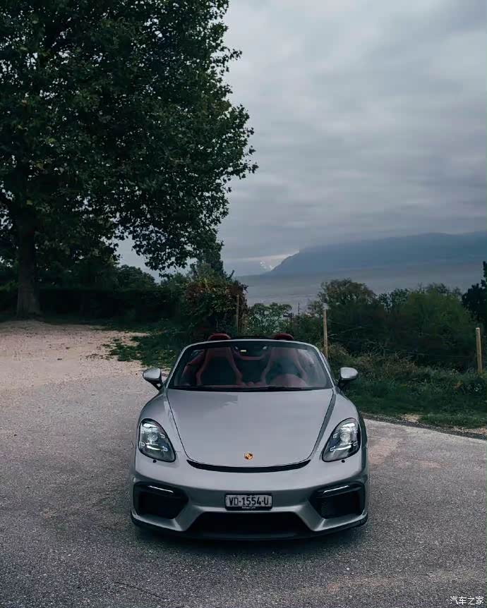 保时捷718spyder