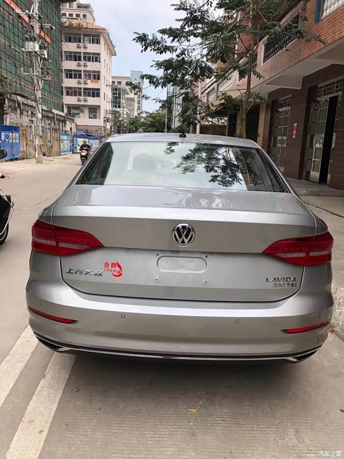 有没有银色朗逸plus的照片?