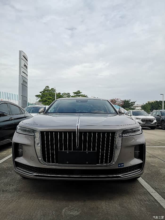 红旗h9流沙金色