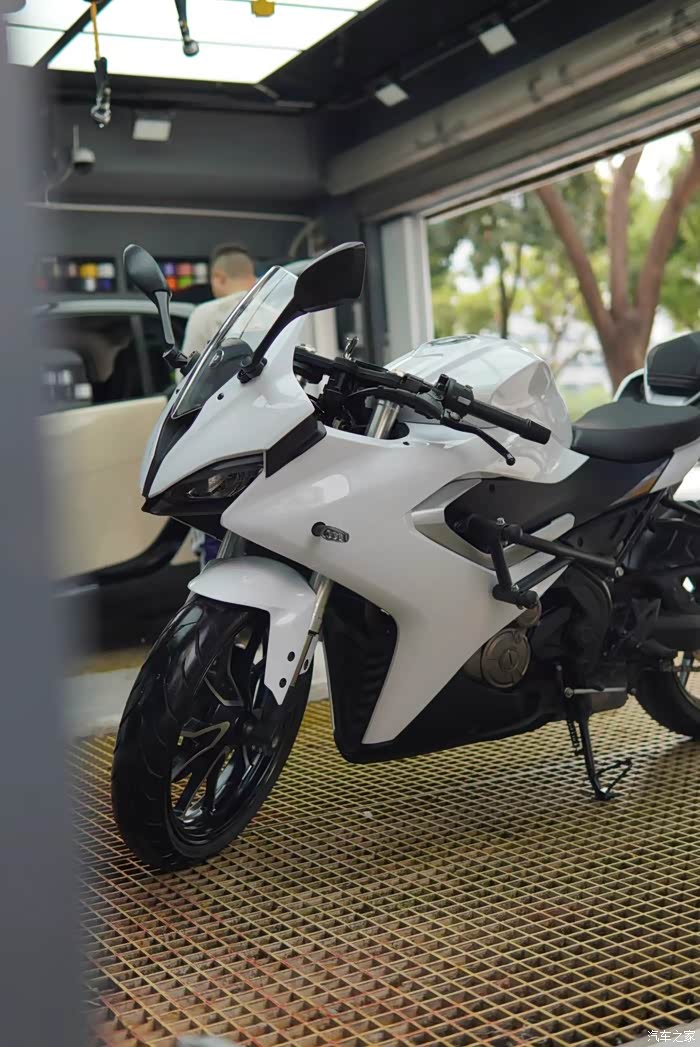【图】钱江赛250 钢琴白_摩托车论坛_汽车之家论坛