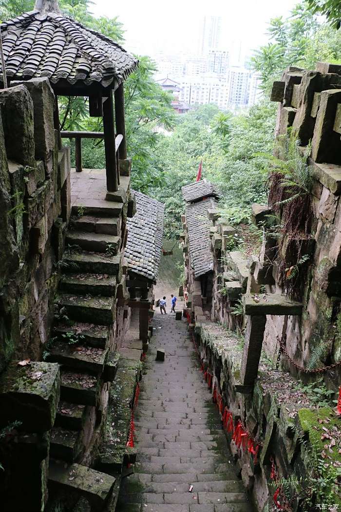 神龙山巴人石头城图片