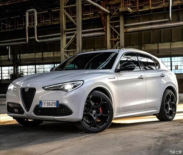 2021款阿尔法·罗密欧stelvio,颜值无可挑剔!